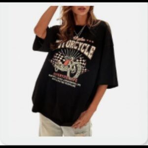 NWT Vintage Black Graphic T-Shirt